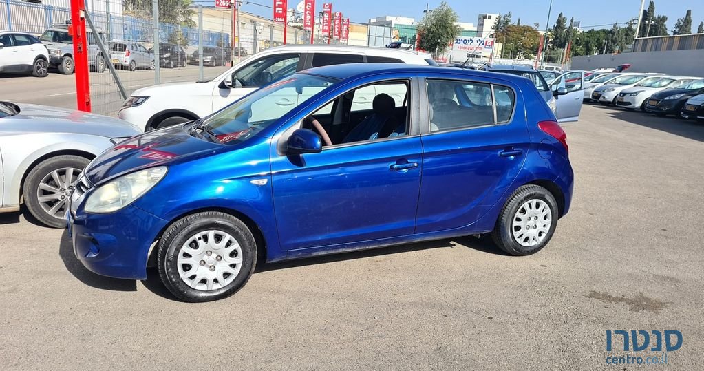 2011' Hyundai i20 יונדאי photo #6