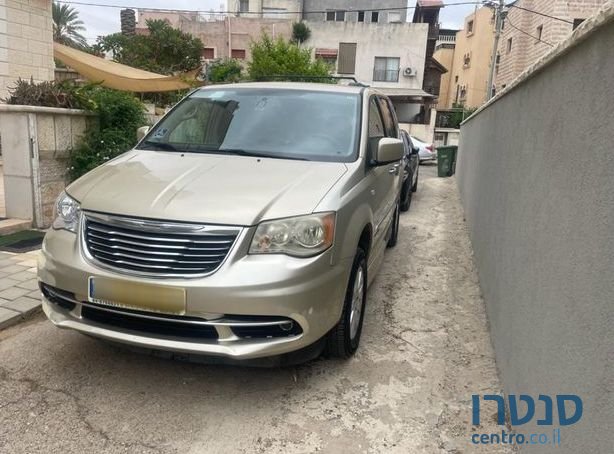 2012' Chrysler Grand Voyager קרייזלר גראנד וויאג'ר photo #5