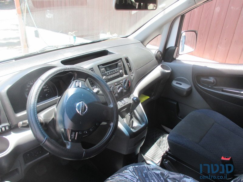 2014' Nissan NV 200 photo #3