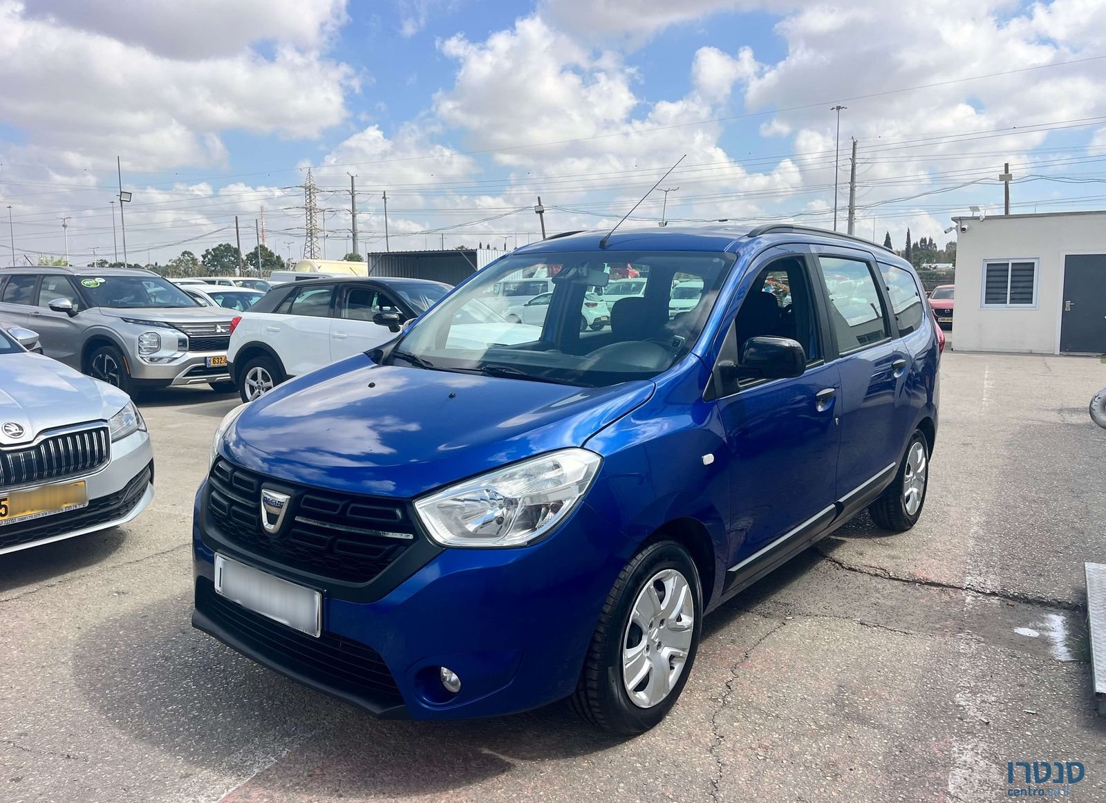 2021' Dacia Lodgy דאצ'יה לודג'י photo #1