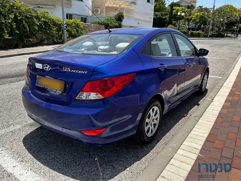 2012' Hyundai i25 יונדאי photo #3