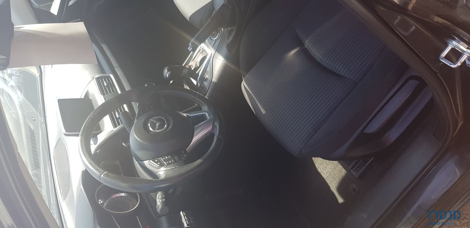 2016' Mazda 3 photo #2