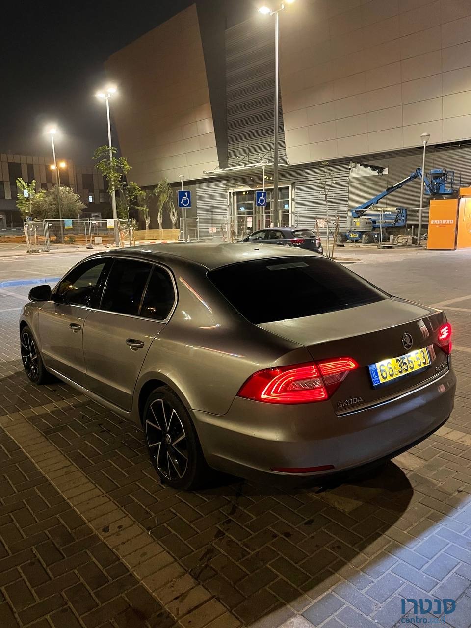 2014' Skoda Superb 1.8 tsi ambition photo #6