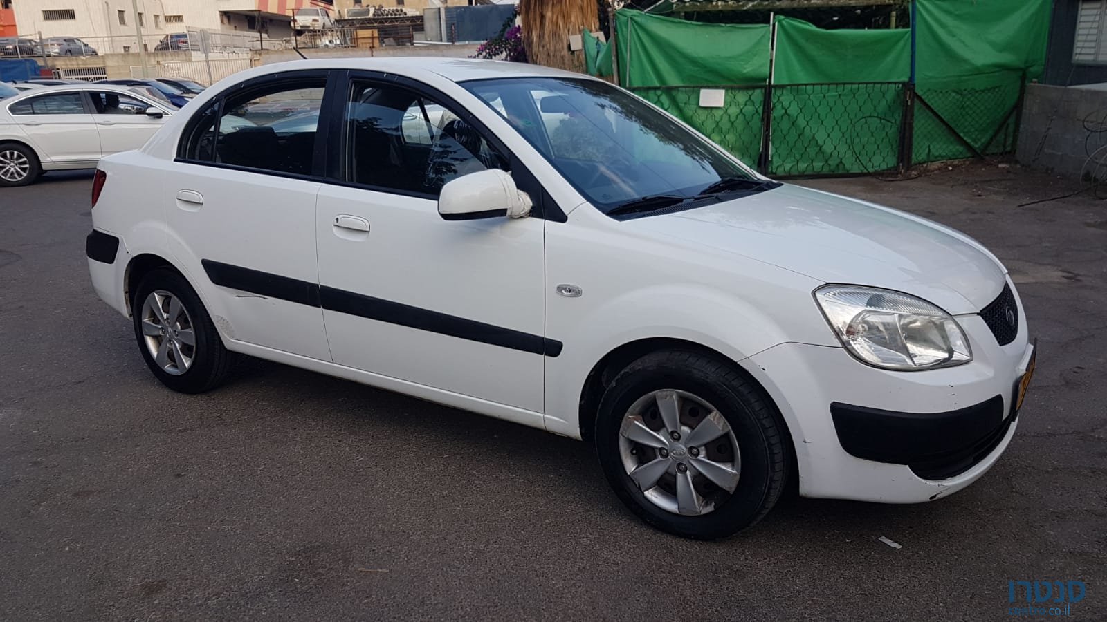 2009' Kia Rio photo #2