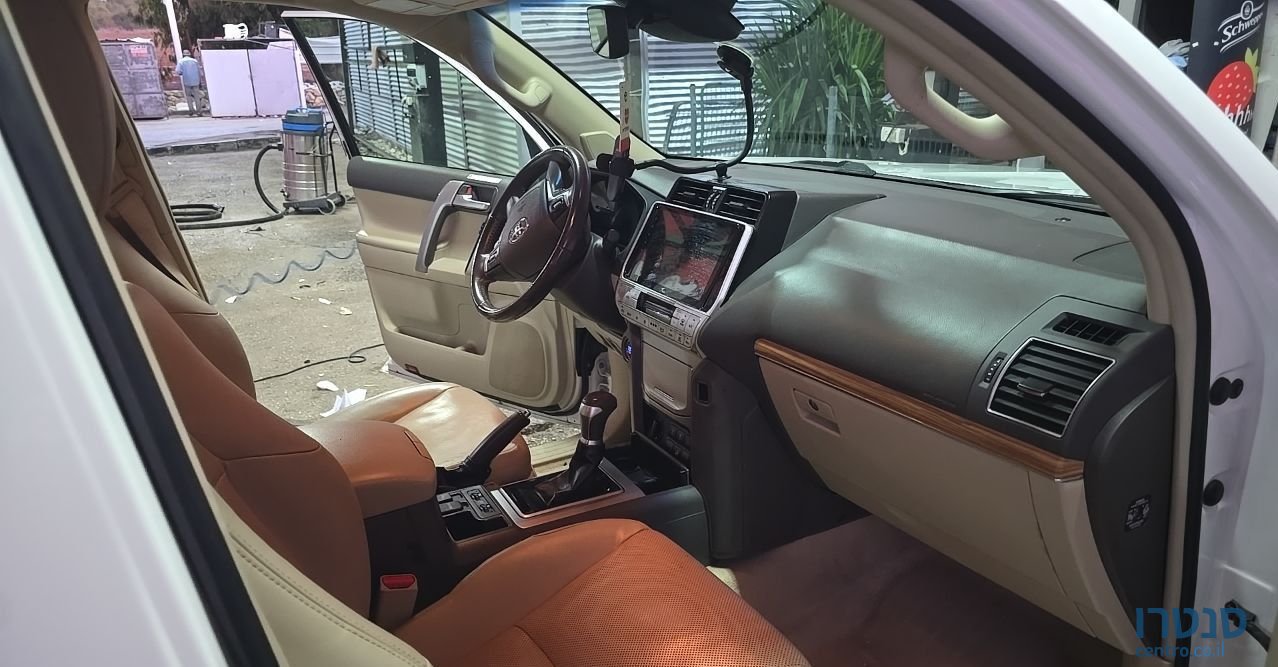 2021' Toyota Land Cruiser טויוטה לנד קרוזר photo #3