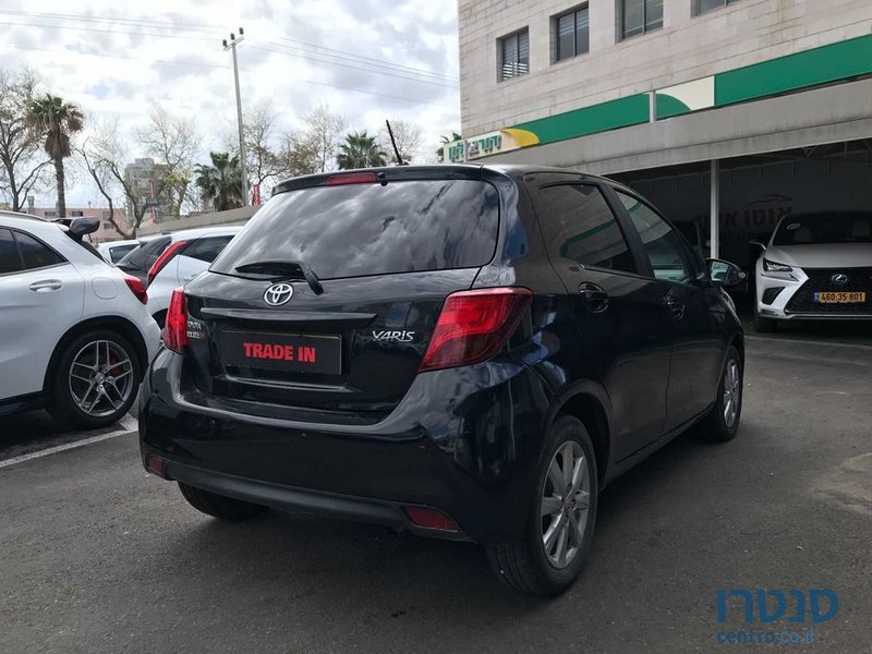 2016' Toyota Yaris טויוטה יאריס photo #3