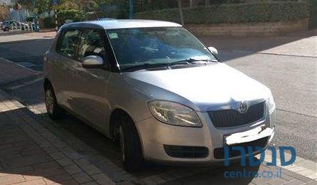 2010' Skoda Fabia סקודה פביה photo #2