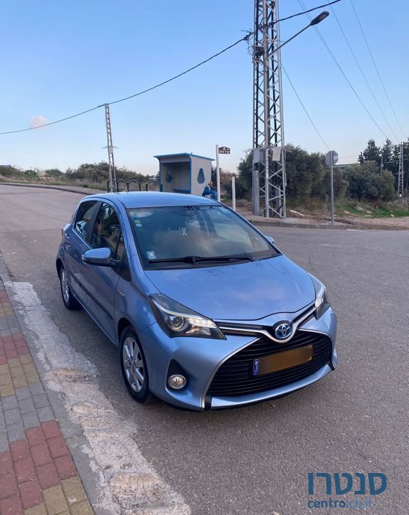 2017' Toyota Yaris טויוטה יאריס photo #5