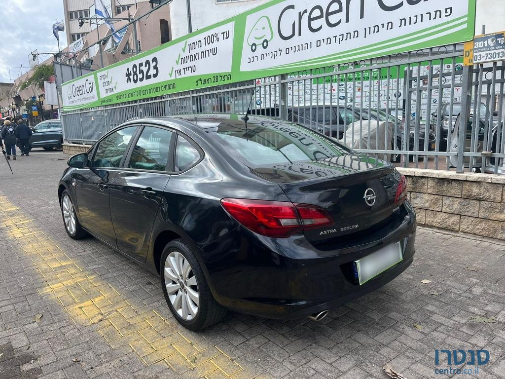 2016' Opel Astra photo #4