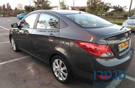 2013' Hyundai i25 יונדאי photo #4