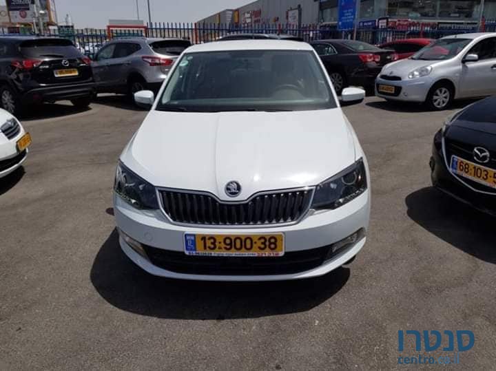 2016' Skoda Fabia photo #2