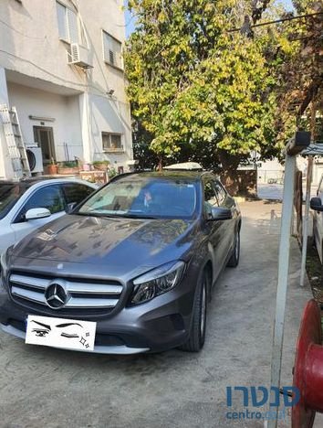 2015' Mercedes-Benz GLA מרצדס photo #2