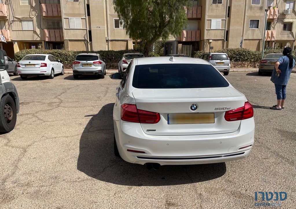 2017' BMW 3 Series ב.מ.וו סדרה 3 photo #3