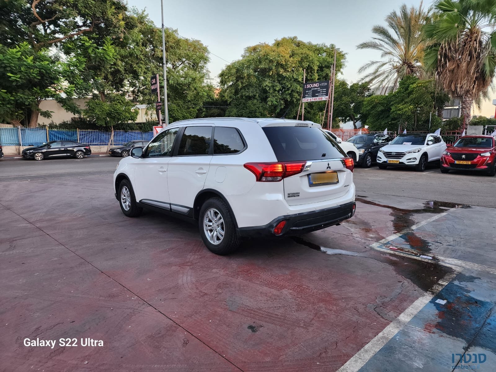 2015' Mitsubishi Outlander photo #7