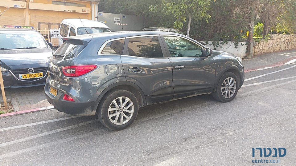 2017' Renault photo #2