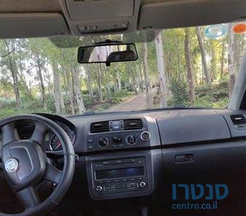 2011' Skoda Fabia סקודה פביה photo #3
