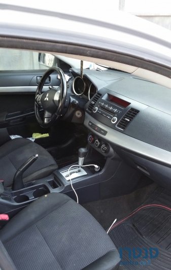 2010' Mitsubishi Lancer photo #3