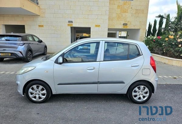 2011' Hyundai i10 יונדאי photo #1