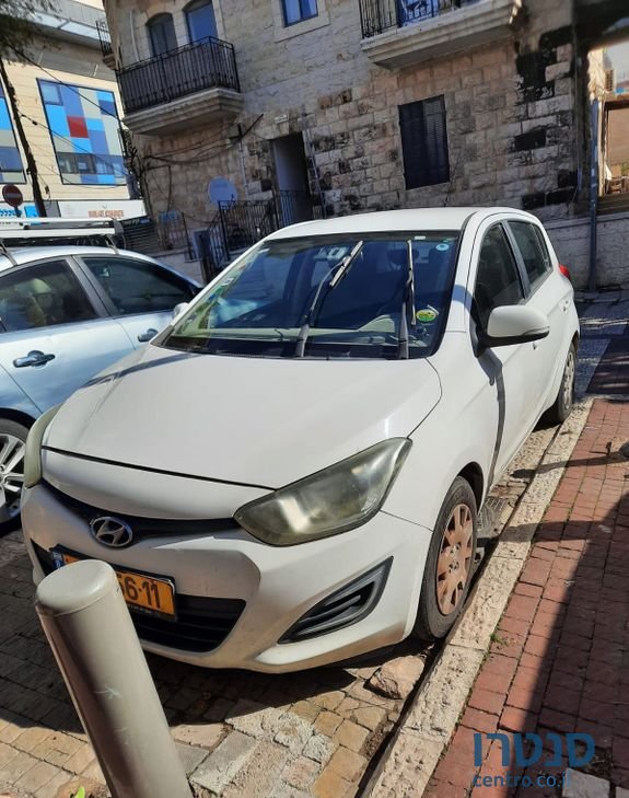 2013' Hyundai i20 יונדאי photo #3