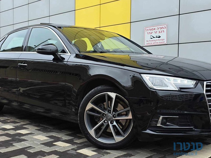 2019' Audi A4 photo #2