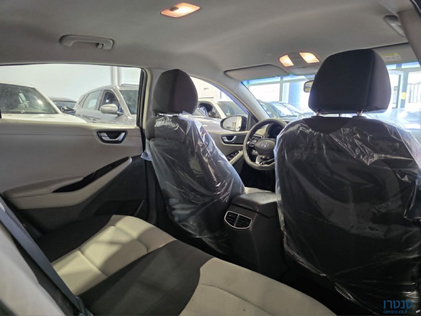 2017' Hyundai Ioniq photo #6