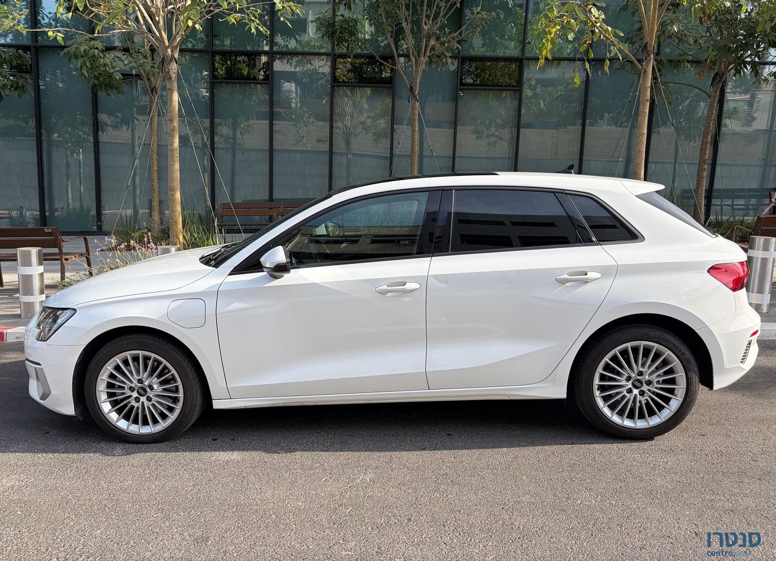 2023' Audi A3 אאודי photo #1