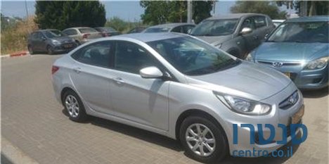 2014' Hyundai i25 photo #1