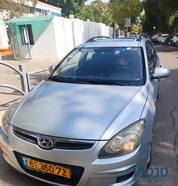 2010' Hyundai I30Cw יונדאי photo #1