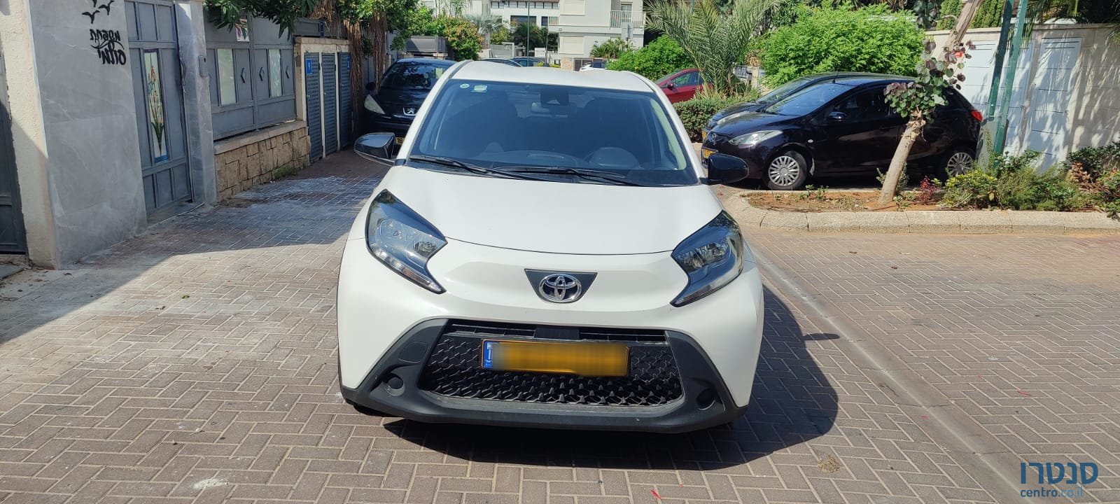 2022' Toyota Aygo X photo #2