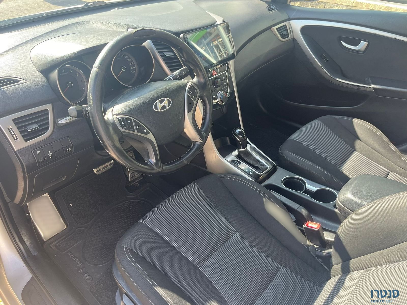 2015' Hyundai i30 photo #2