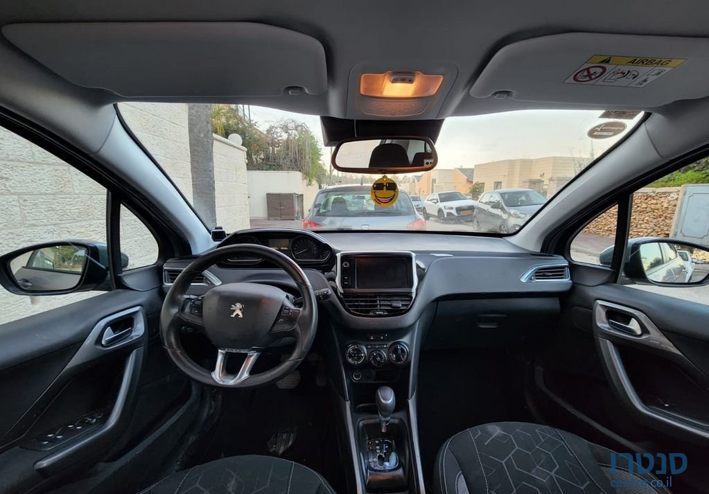 2019' Peugeot 2008 פיג'ו photo #5