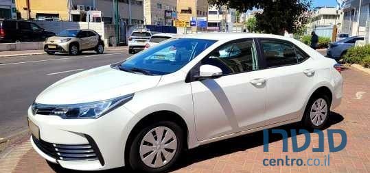 2018' Toyota Corolla טויוטה קורולה photo #3