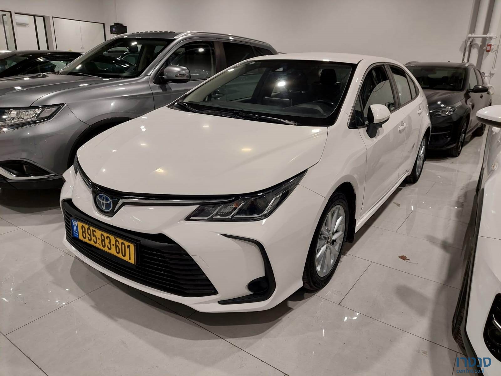 2019' Toyota Corolla photo #1