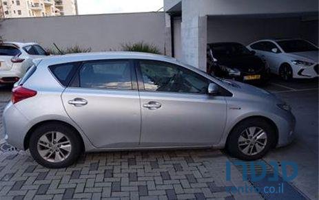 2013' Toyota Auris טויוטה אוריס photo #3