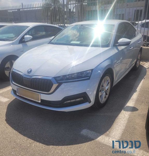 2021' Skoda Octavia סקודה אוקטביה photo #2