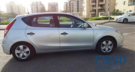 2010' Hyundai I30 יונדאי photo #3