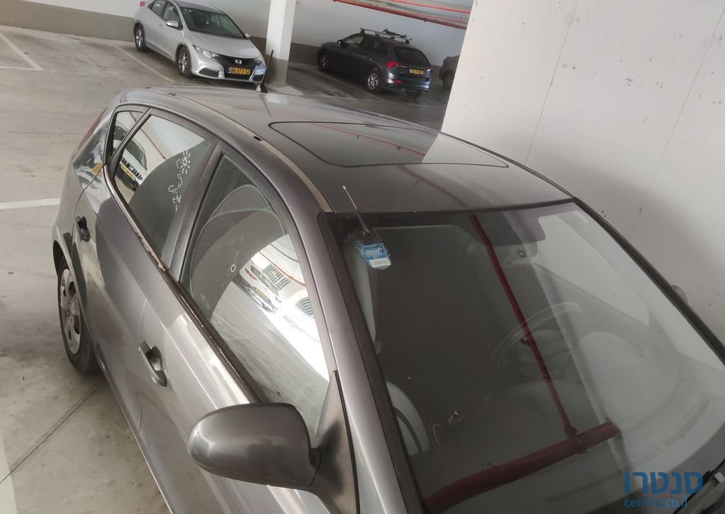 2010' Hyundai i30 יונדאי photo #5