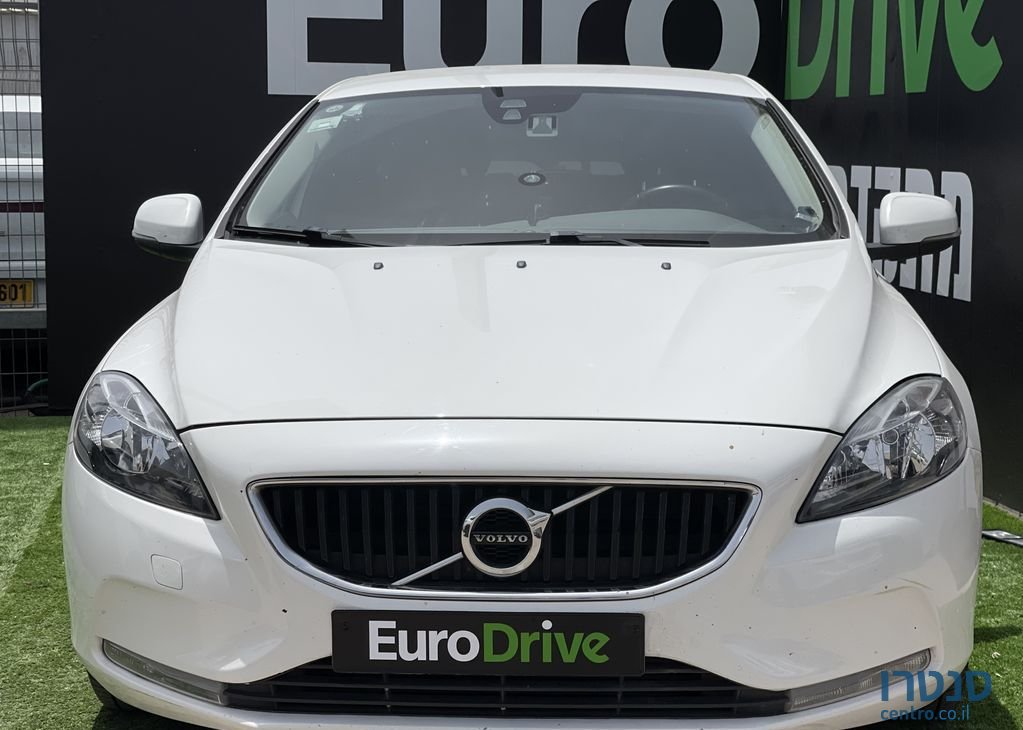 2016' Volvo V40 וולוו photo #2