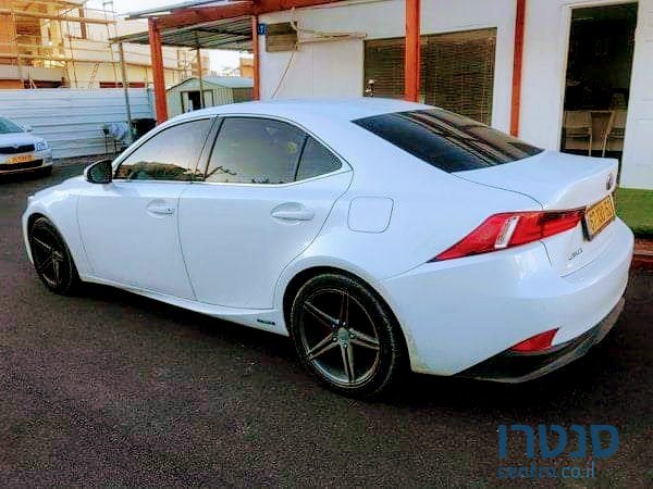 2014' Lexus IS 300 H photo #2