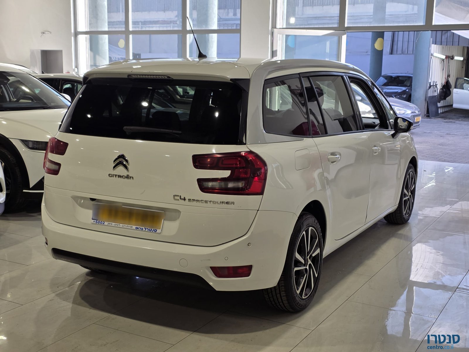 2022' Citroen C4 Grand Picasso photo #3