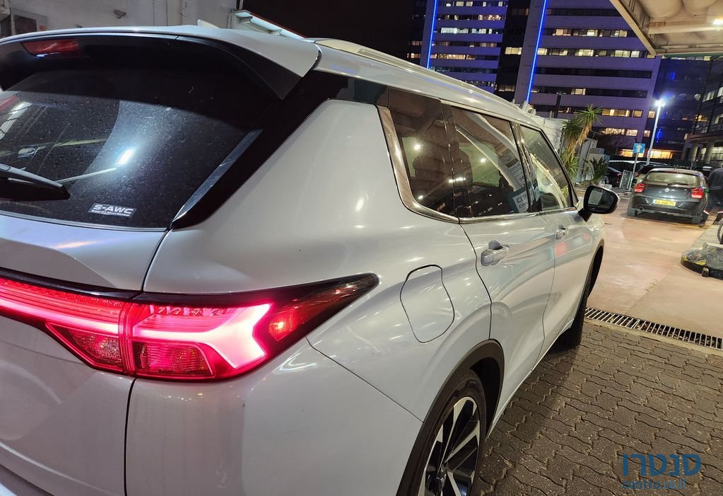 2021' Mitsubishi Outlander מיצובישי אאוטלנדר photo #3