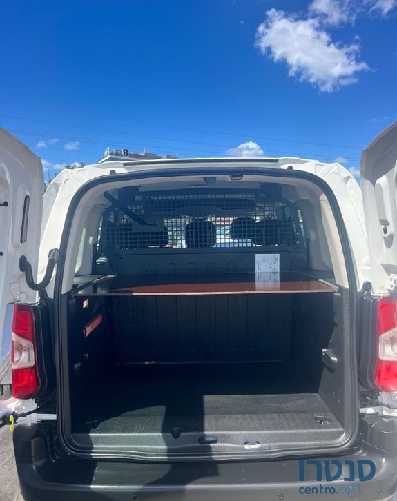 2021' Toyota Prius טויוטה פרואייס photo #2