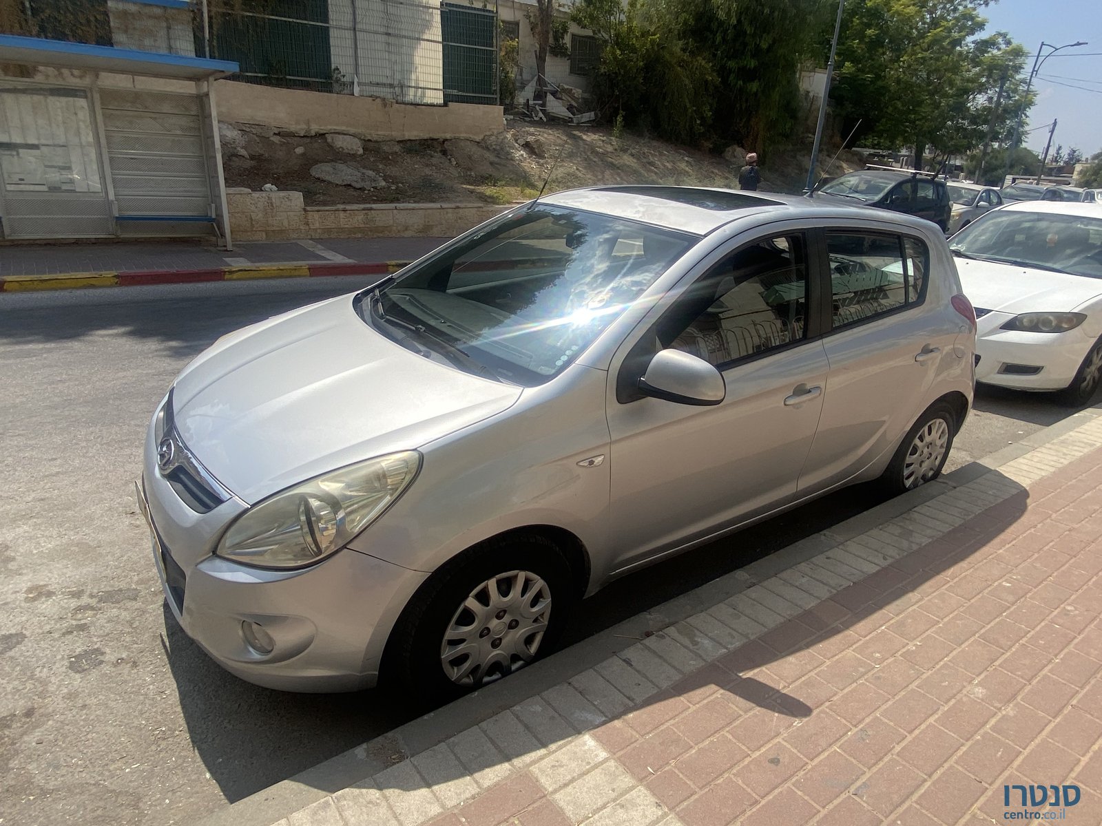 2010' Hyundai i20 יונדאי photo #3