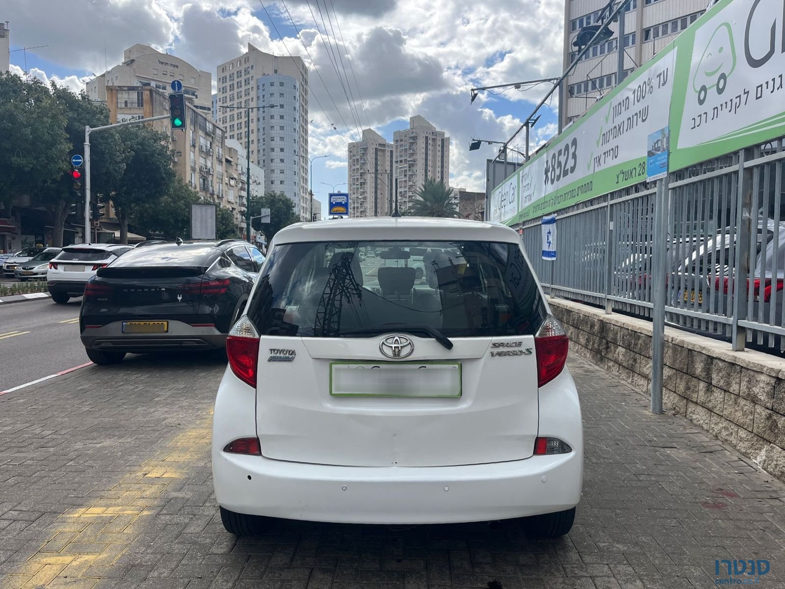 2011' Toyota Verso photo #5