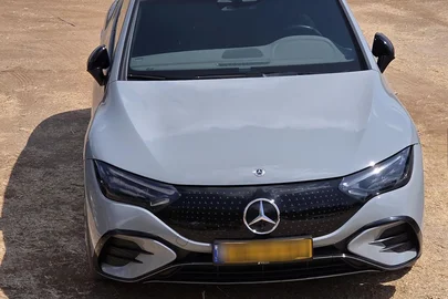 2024' Mercedes-Benz EQE מרצדס-בנץ