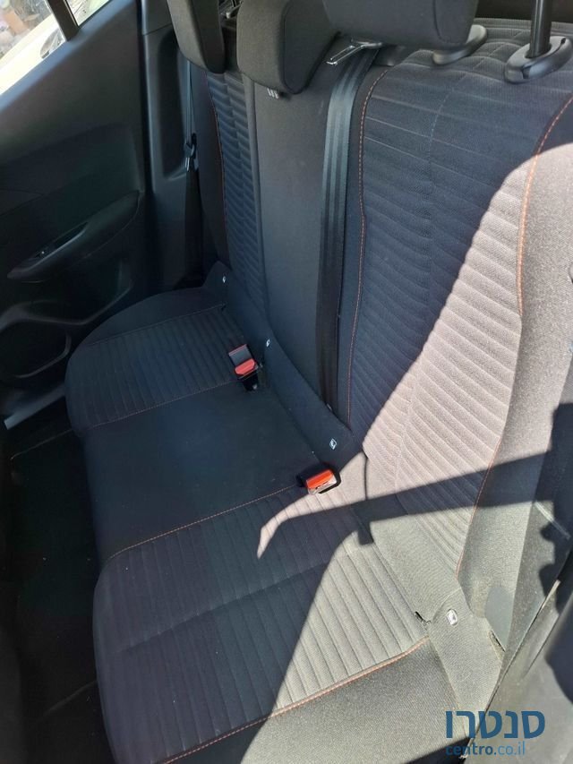 2021' Peugeot 2008 פיג'ו photo #2