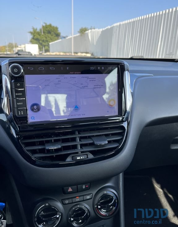 2017' Peugeot 208 פיג'ו photo #4