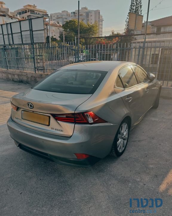 2015' Lexus Is300H לקסוס photo #3