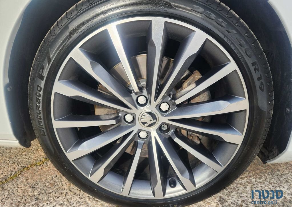 2020' Skoda Superb סקודה סופרב photo #2