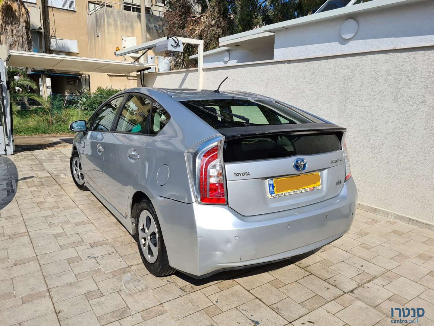 2012' Toyota Prius טויוטה פריוס photo #2